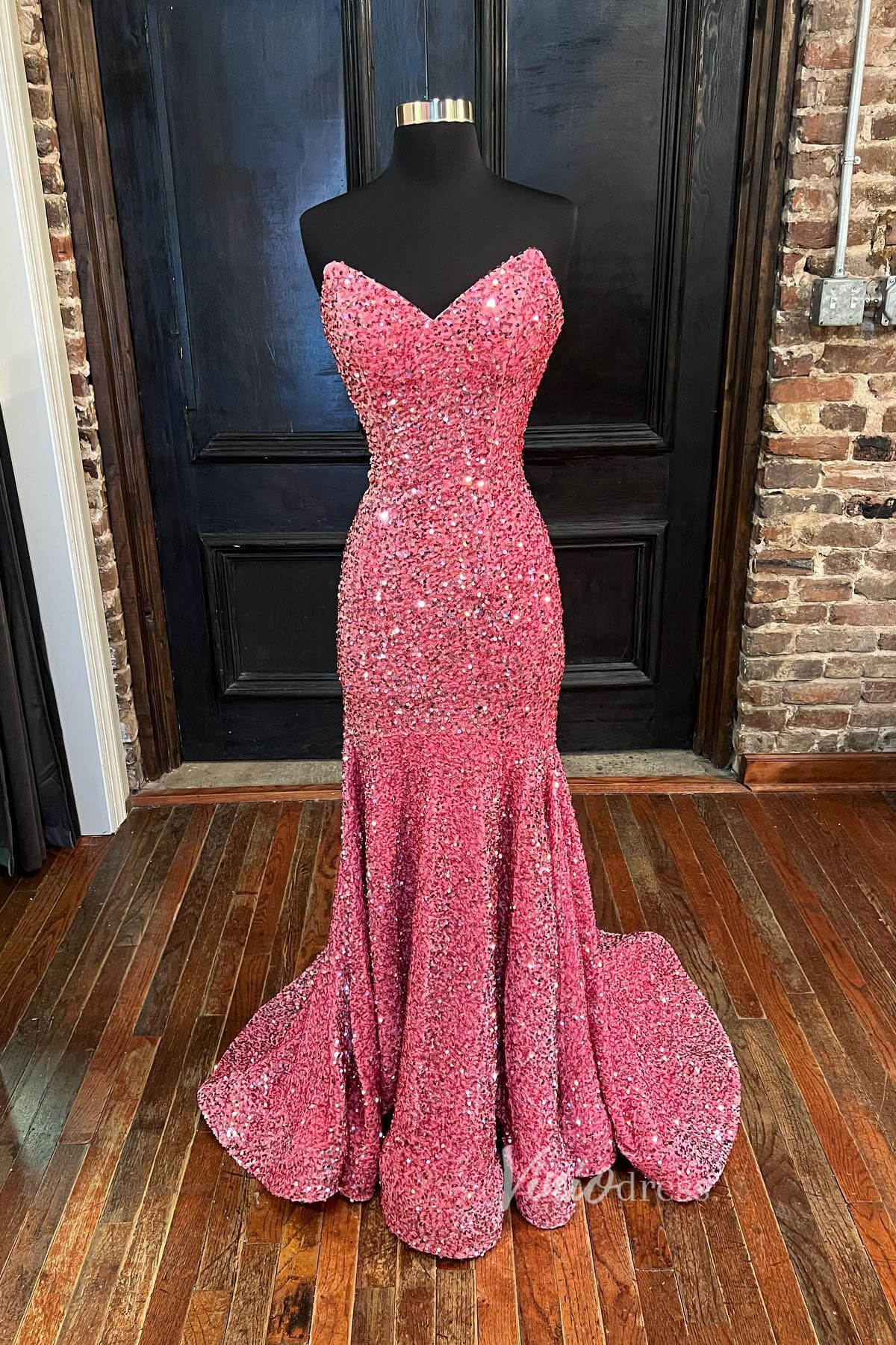 sparkly pink dress
